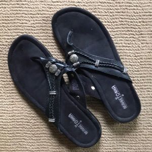 Minnetonka Moccasin- leather sandals size 9